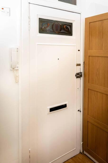 Appartamento Charming 1-Bed Southside Flat In Great Location Glasgow Esterno foto
